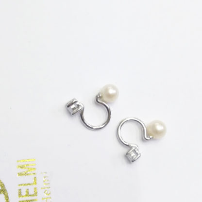 Silver Ear Cuffs with Zircon with round creamy white freshwater pearls